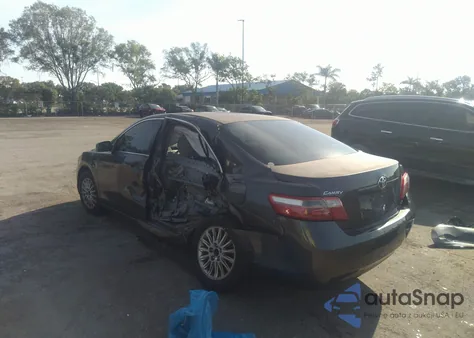 2007 Toyota Camry Le z USA, uszkodzony, nr VIN 4T1BE46K27U714561